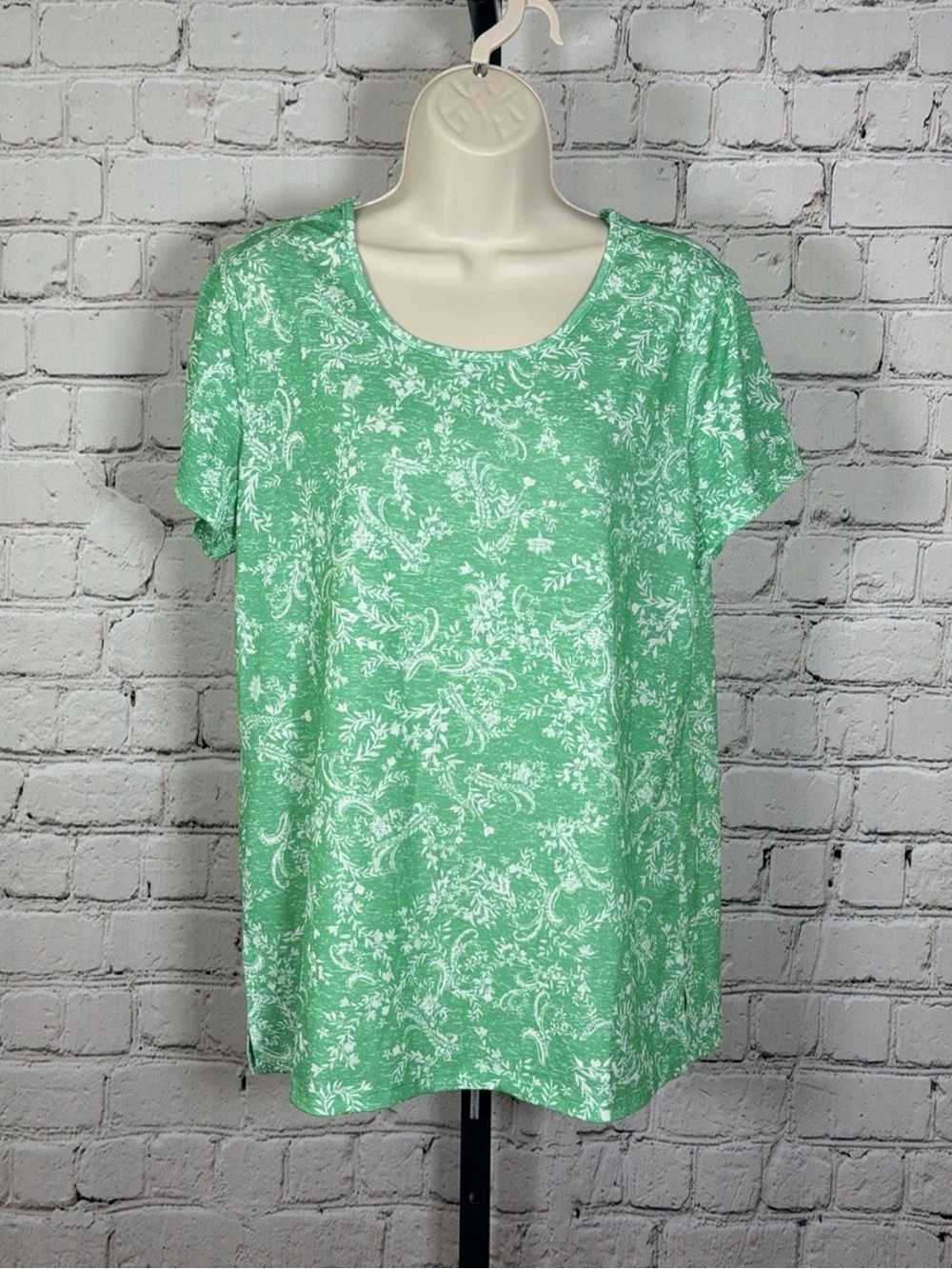 Christopher & Banks Mint Green Floral Scoop Neck Tee L New